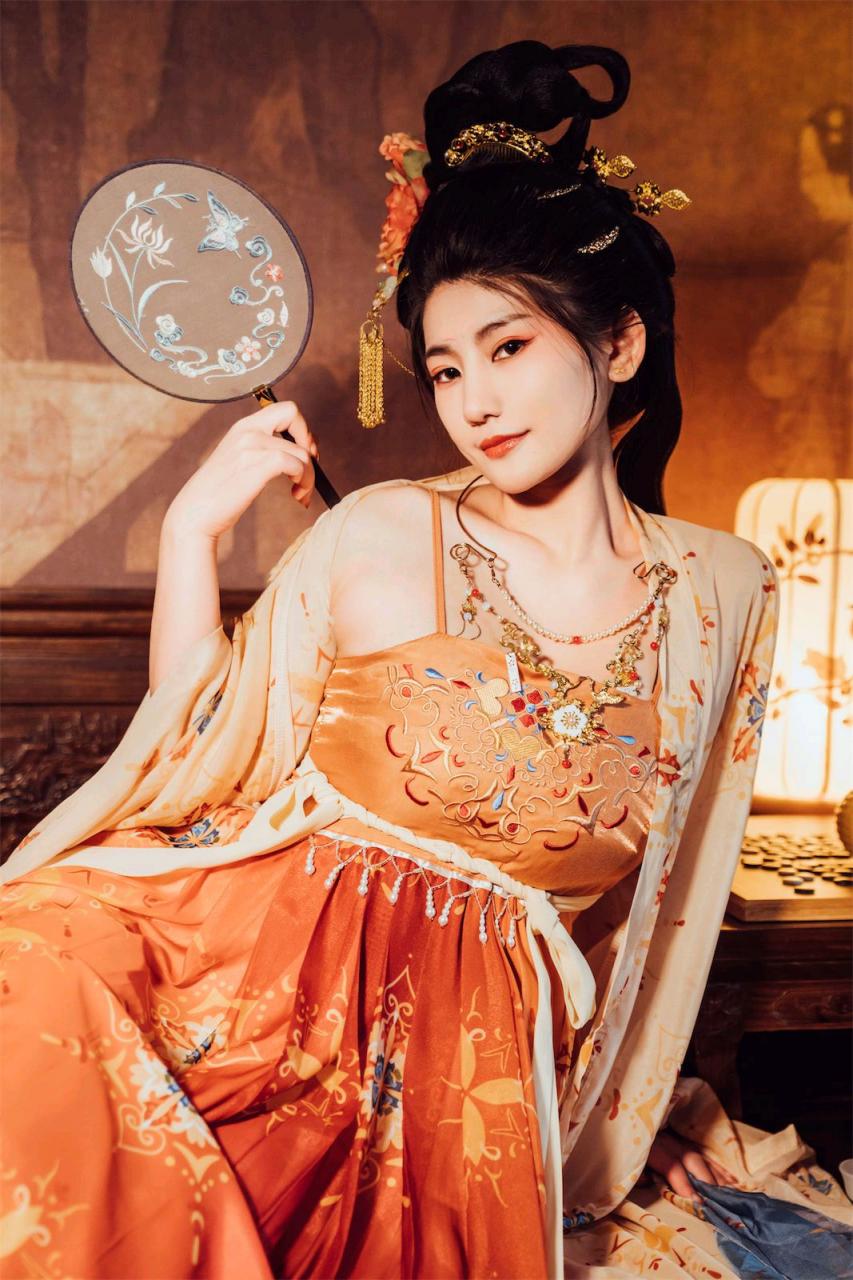 星澜是澜澜叫澜妹呀 - 宫廷春欲晚，华丽古风美好肉体
