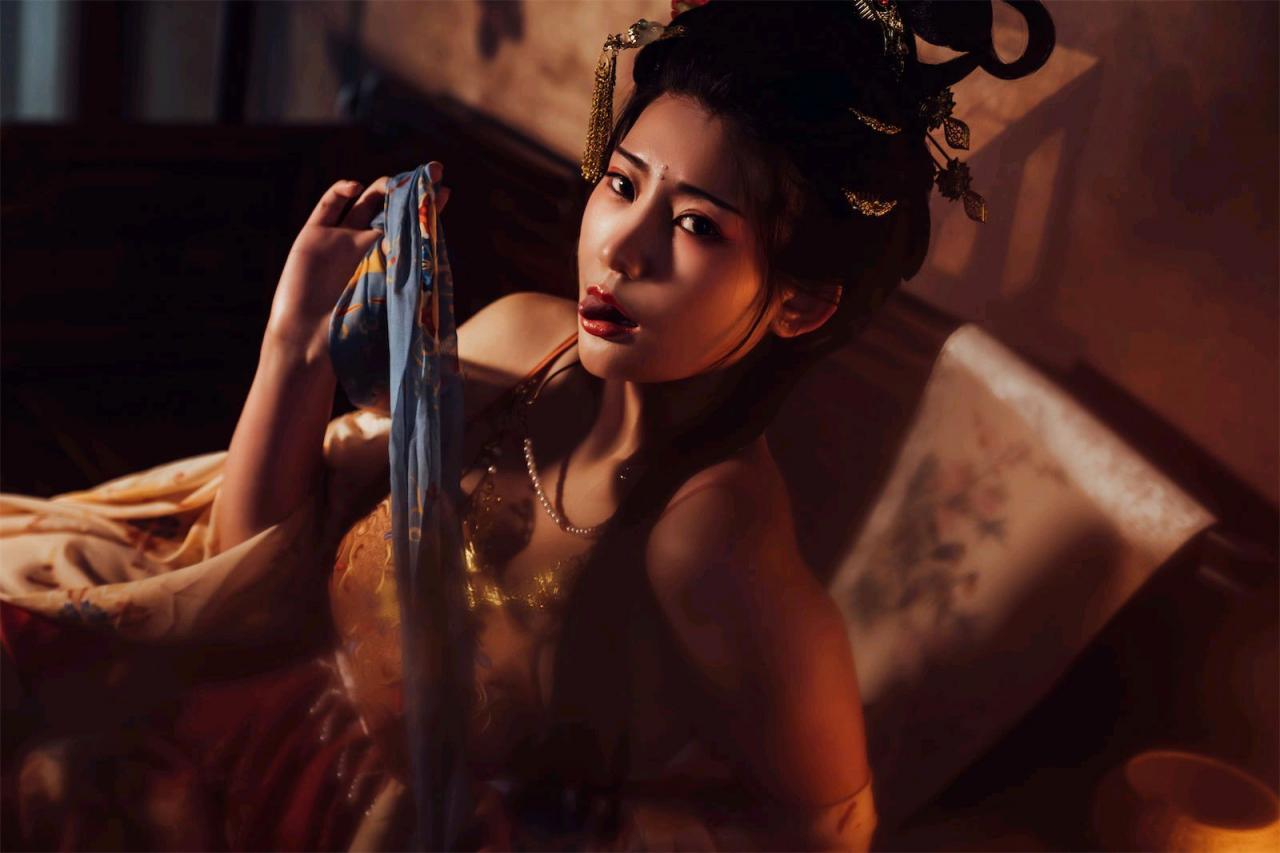 星澜是澜澜叫澜妹呀 - 宫廷春欲晚，华丽古风美好肉体