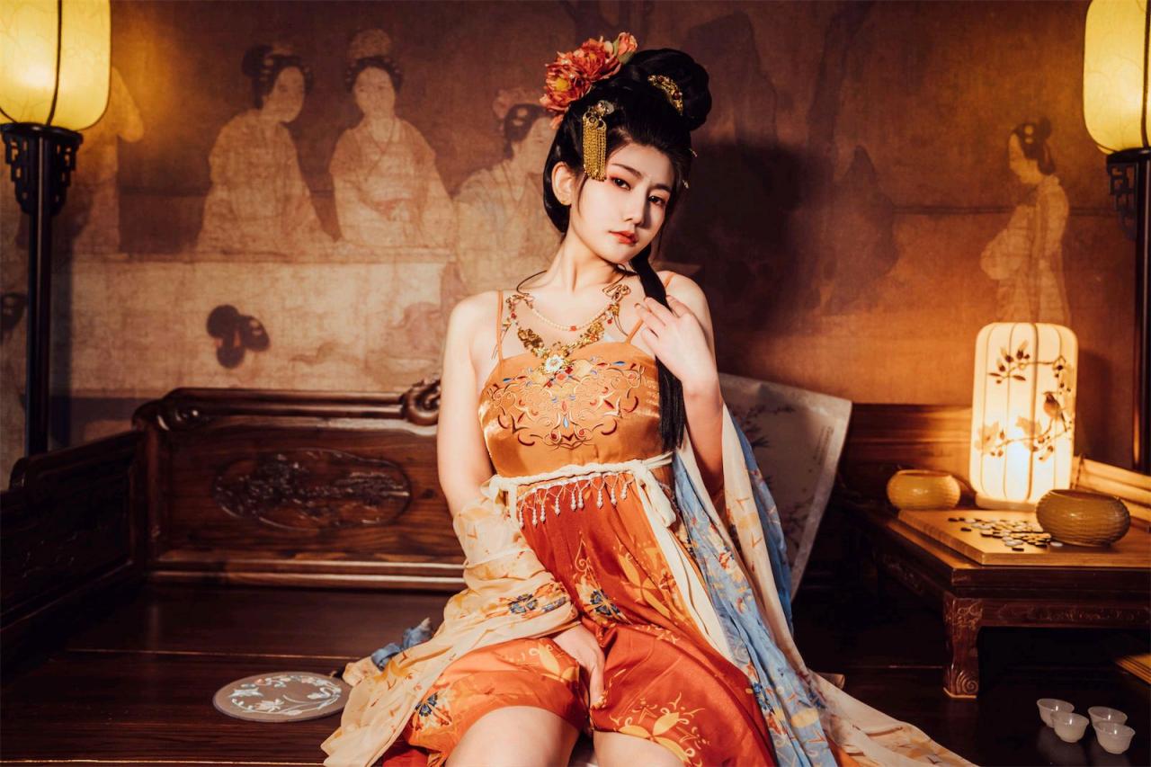 星澜是澜澜叫澜妹呀 - 宫廷春欲晚，华丽古风美好肉体