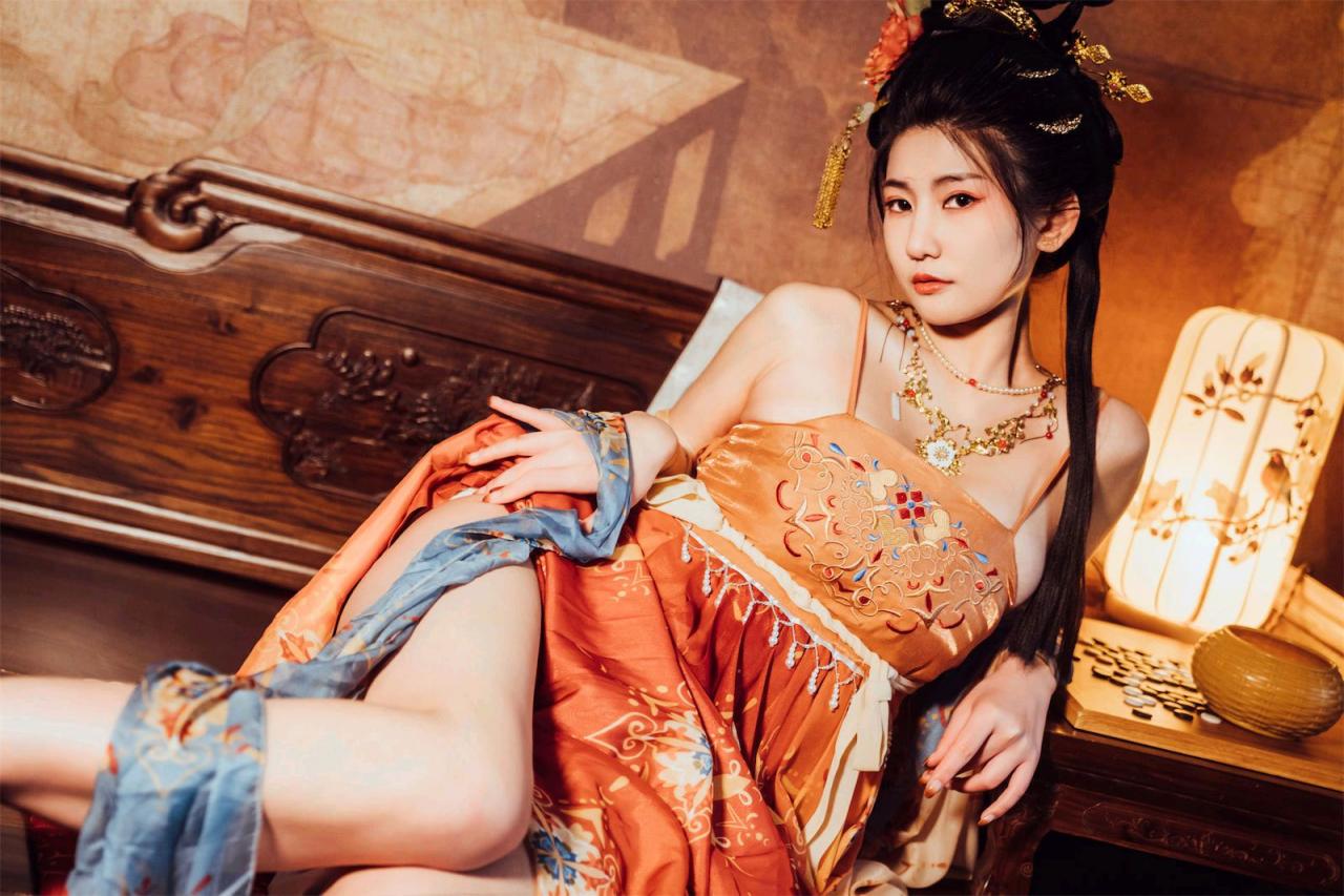 星澜是澜澜叫澜妹呀 - 宫廷春欲晚，华丽古风美好肉体