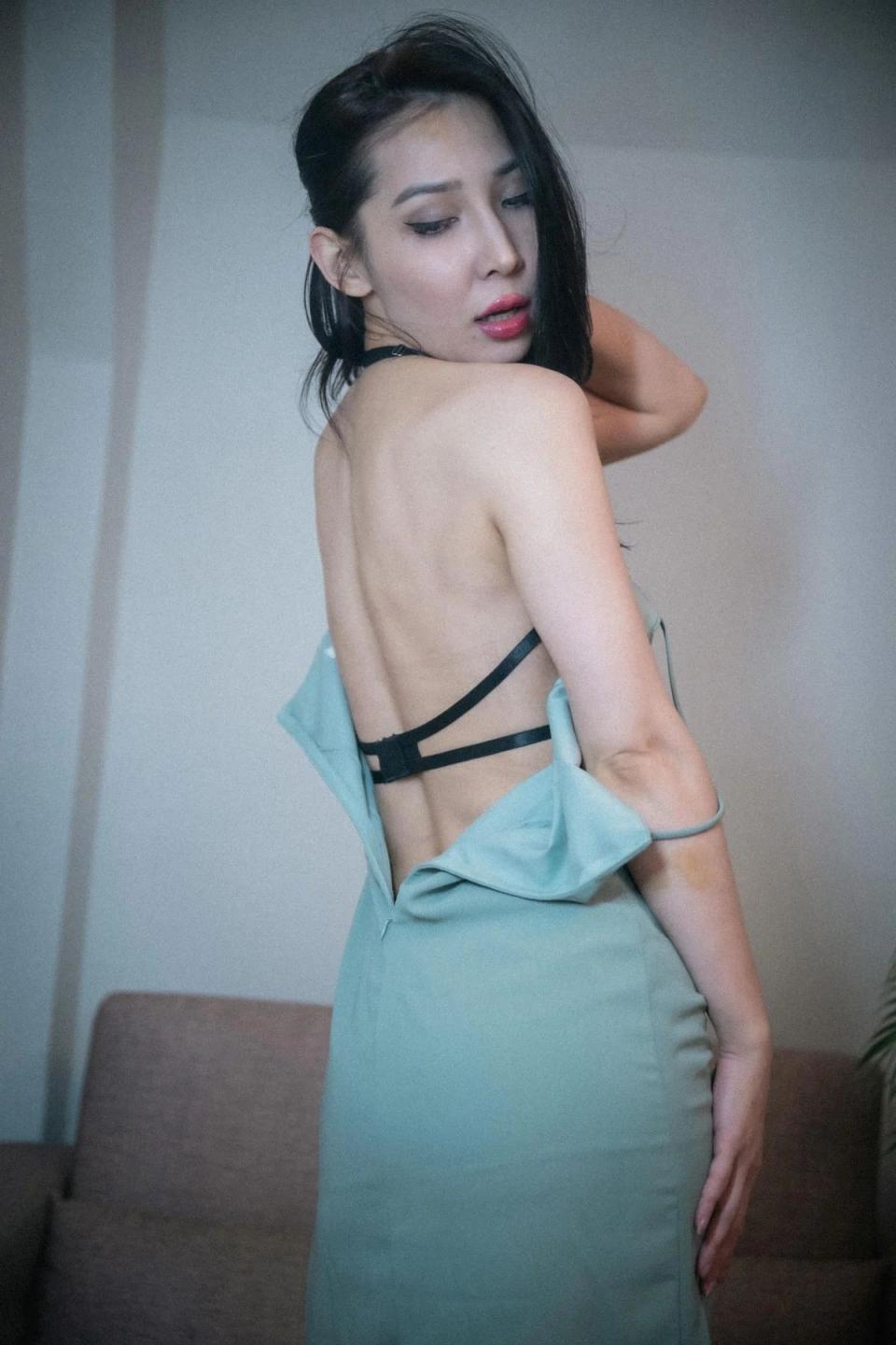 Sayuri 熟女玉背