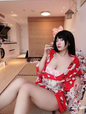 星澜是澜澜叫澜妹呀 - 和服少女，又大又白胸前肉