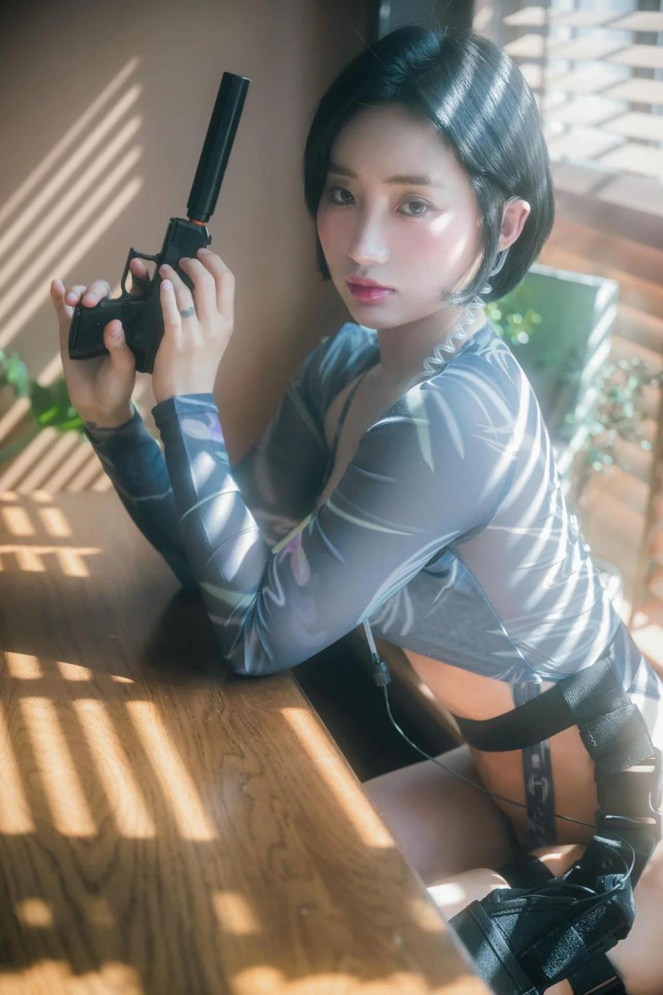 Booty Queen 短发黑枪