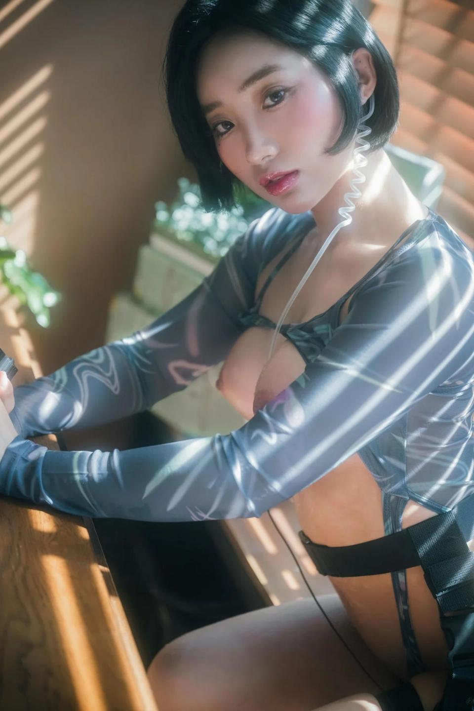 Booty Queen 短发黑枪