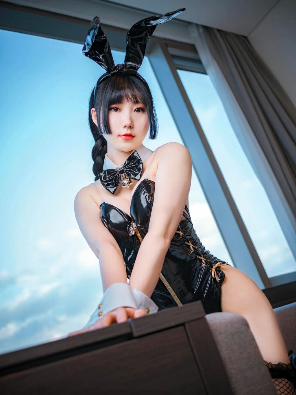 黑丝兔女郎