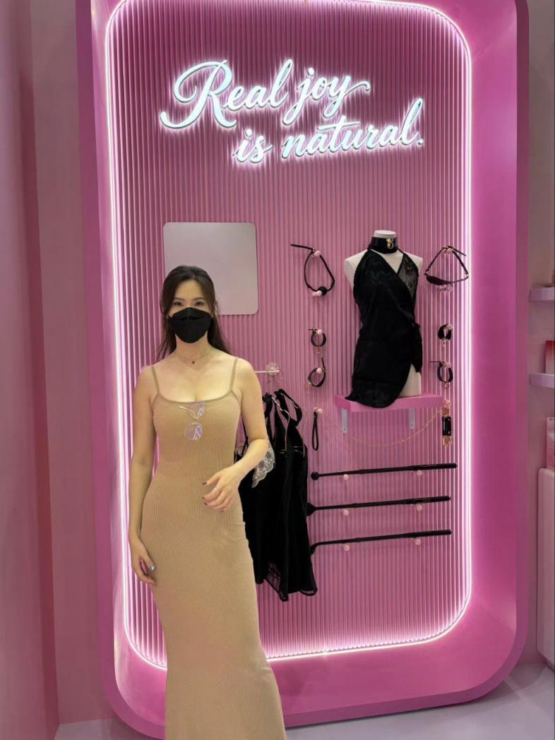 内衣精致性感美女