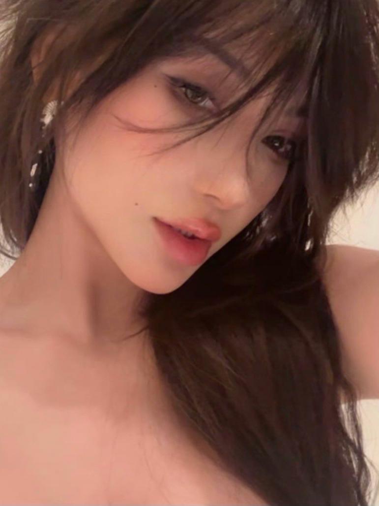 青春洋溢的少妇美女