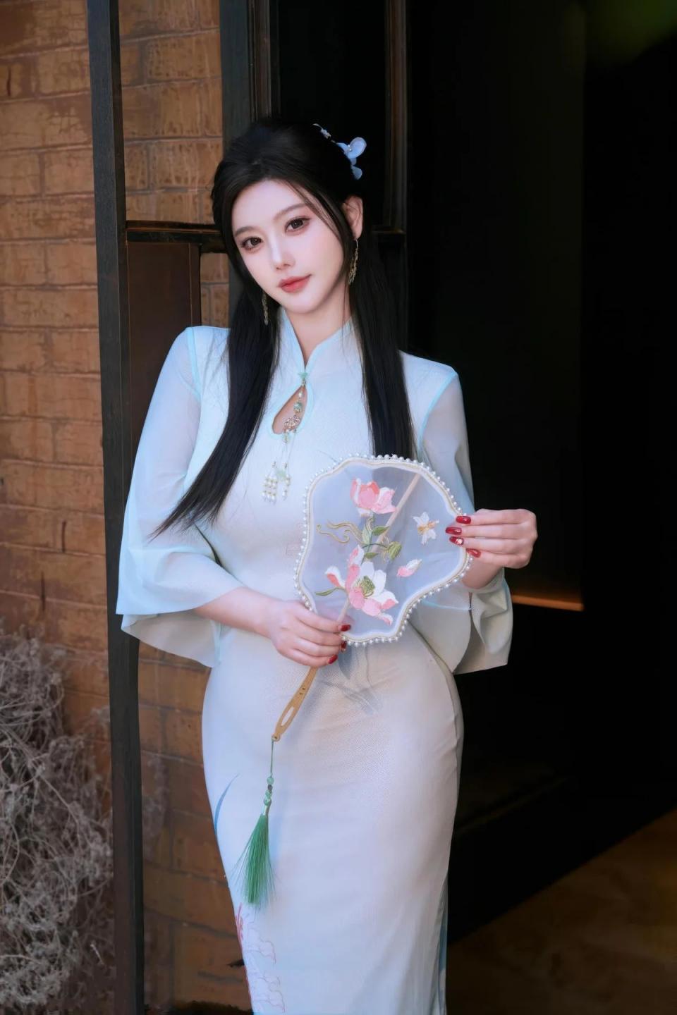 杨晨晨sugar 古典l蓝纱旗袍
