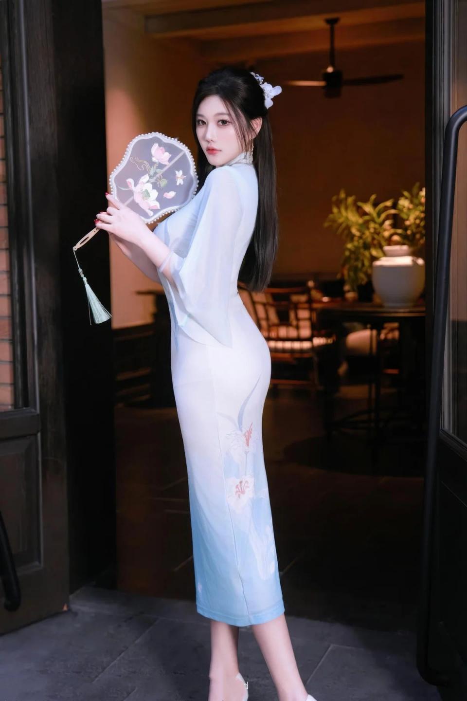 杨晨晨sugar 古典l蓝纱旗袍