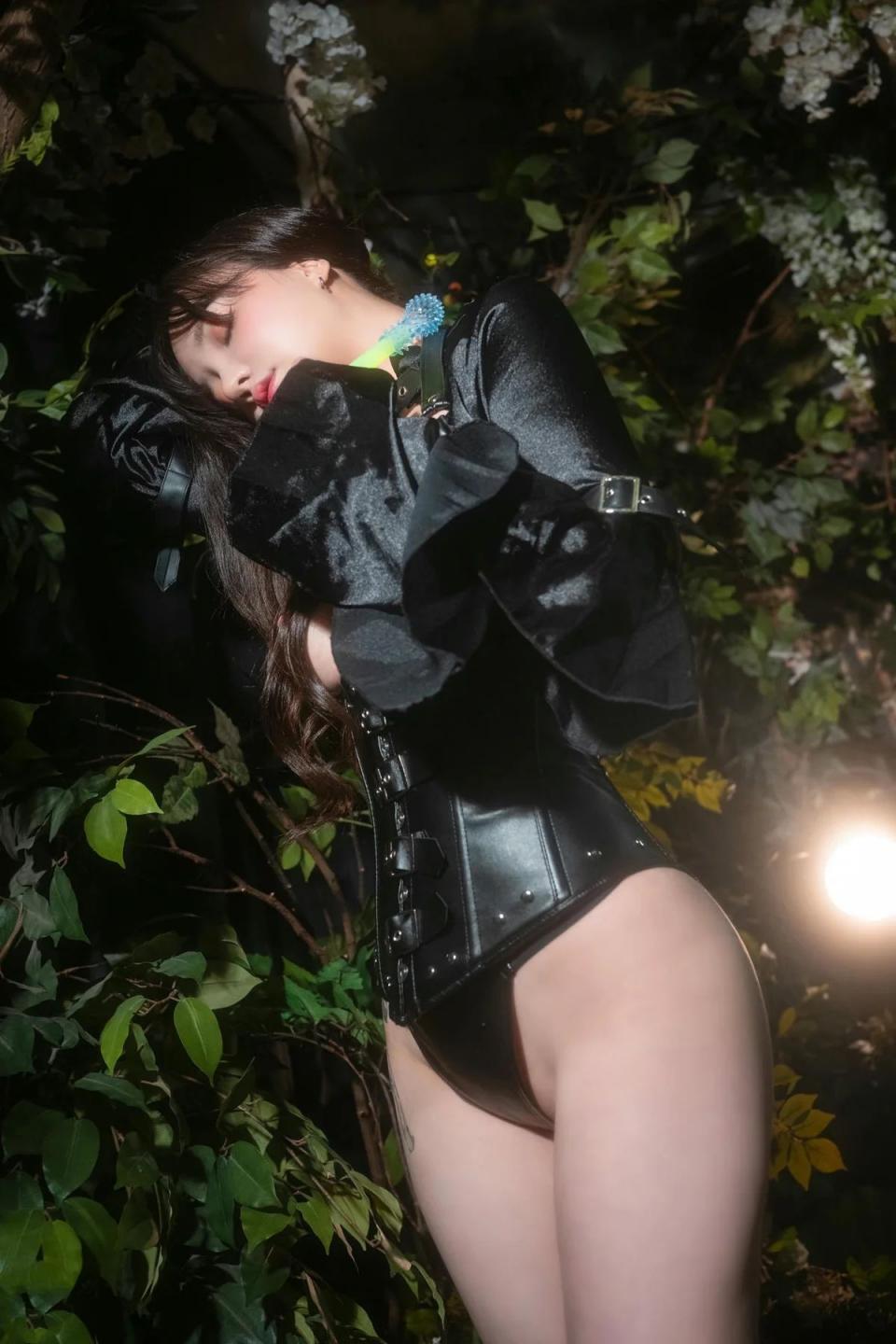 YeEun黑丝美腿美臀