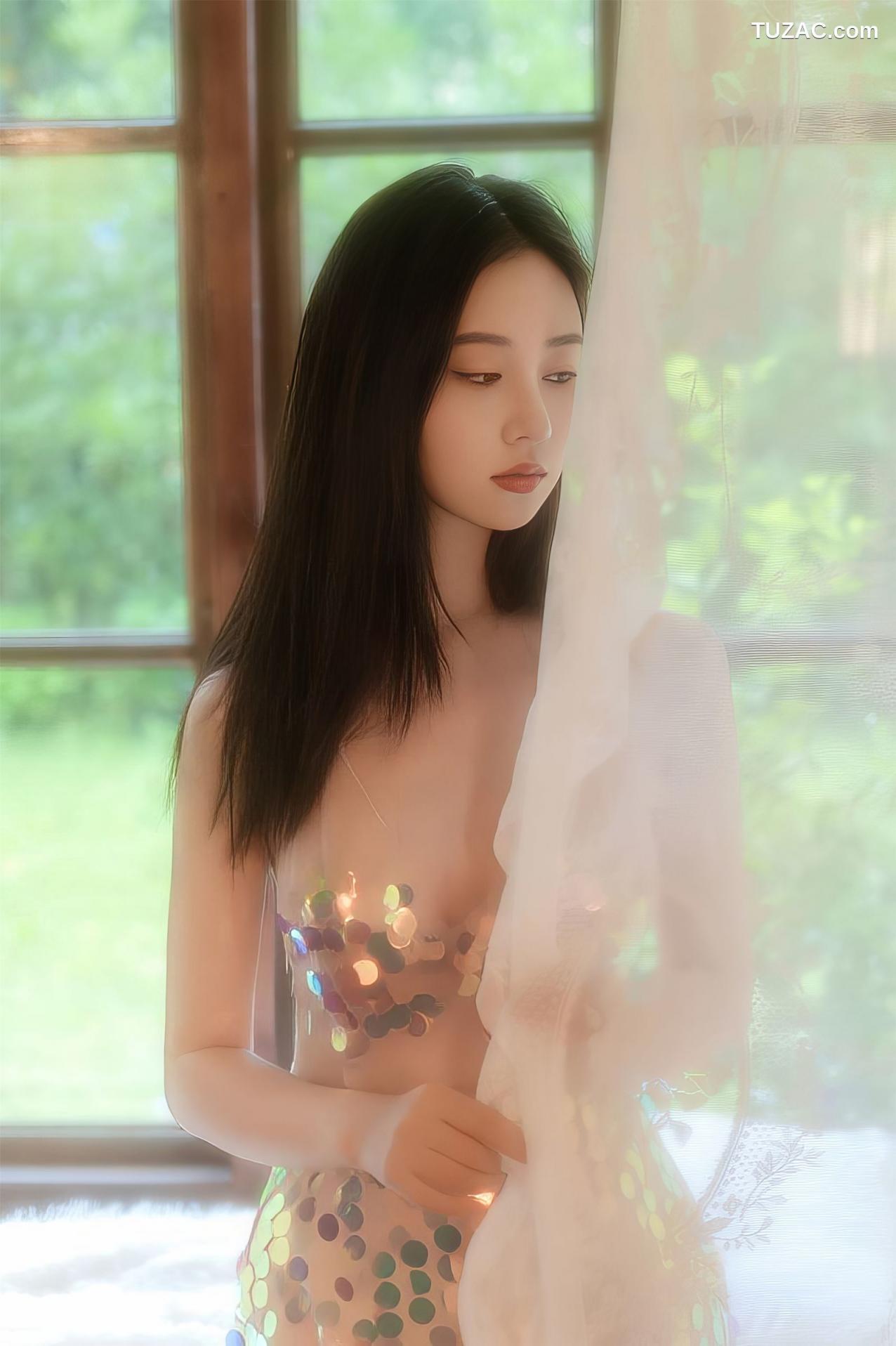 年年-亮片透明礼服